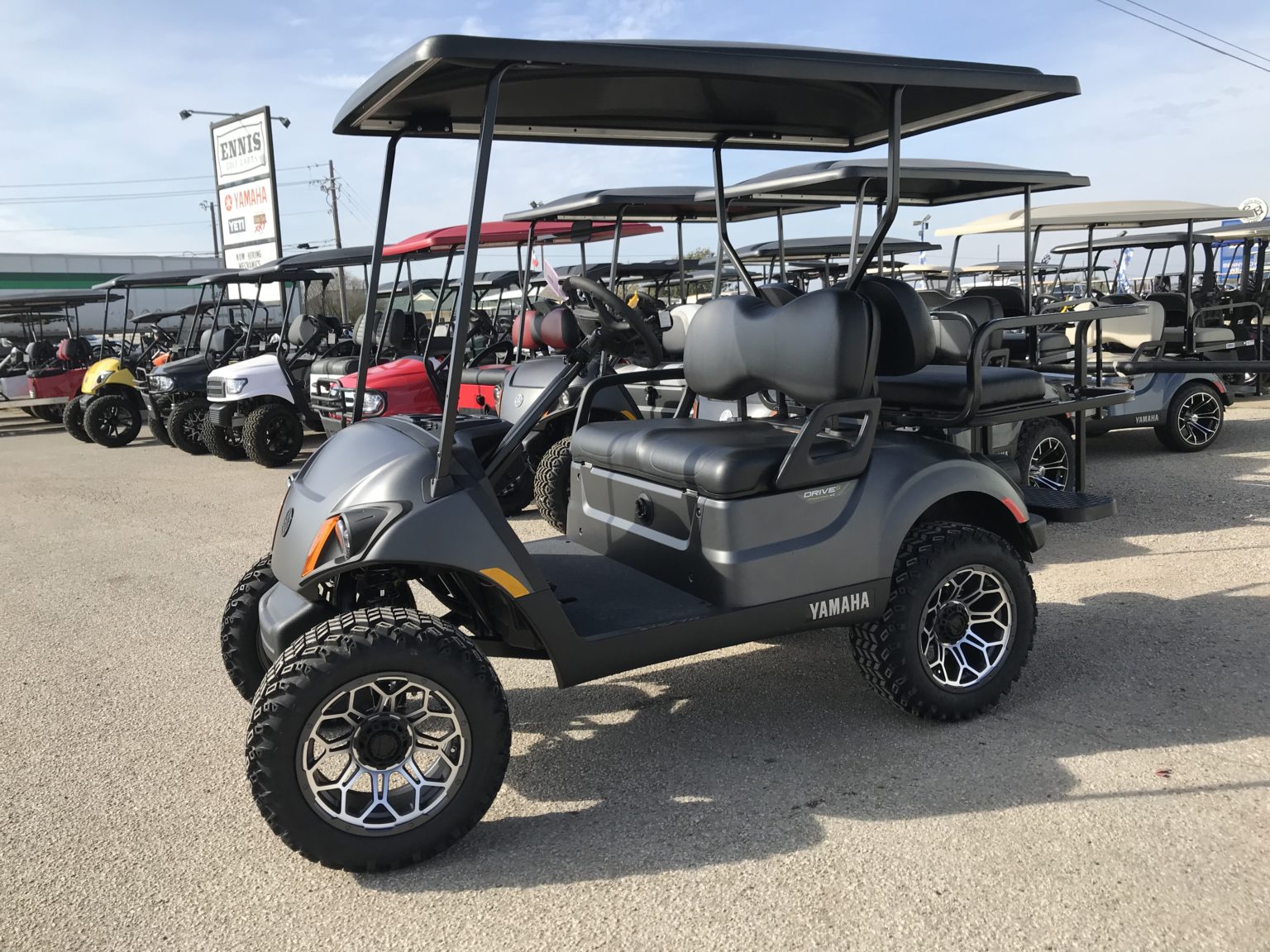 GRAPHITE 2024 YAMAHA Ennis Golf Carts