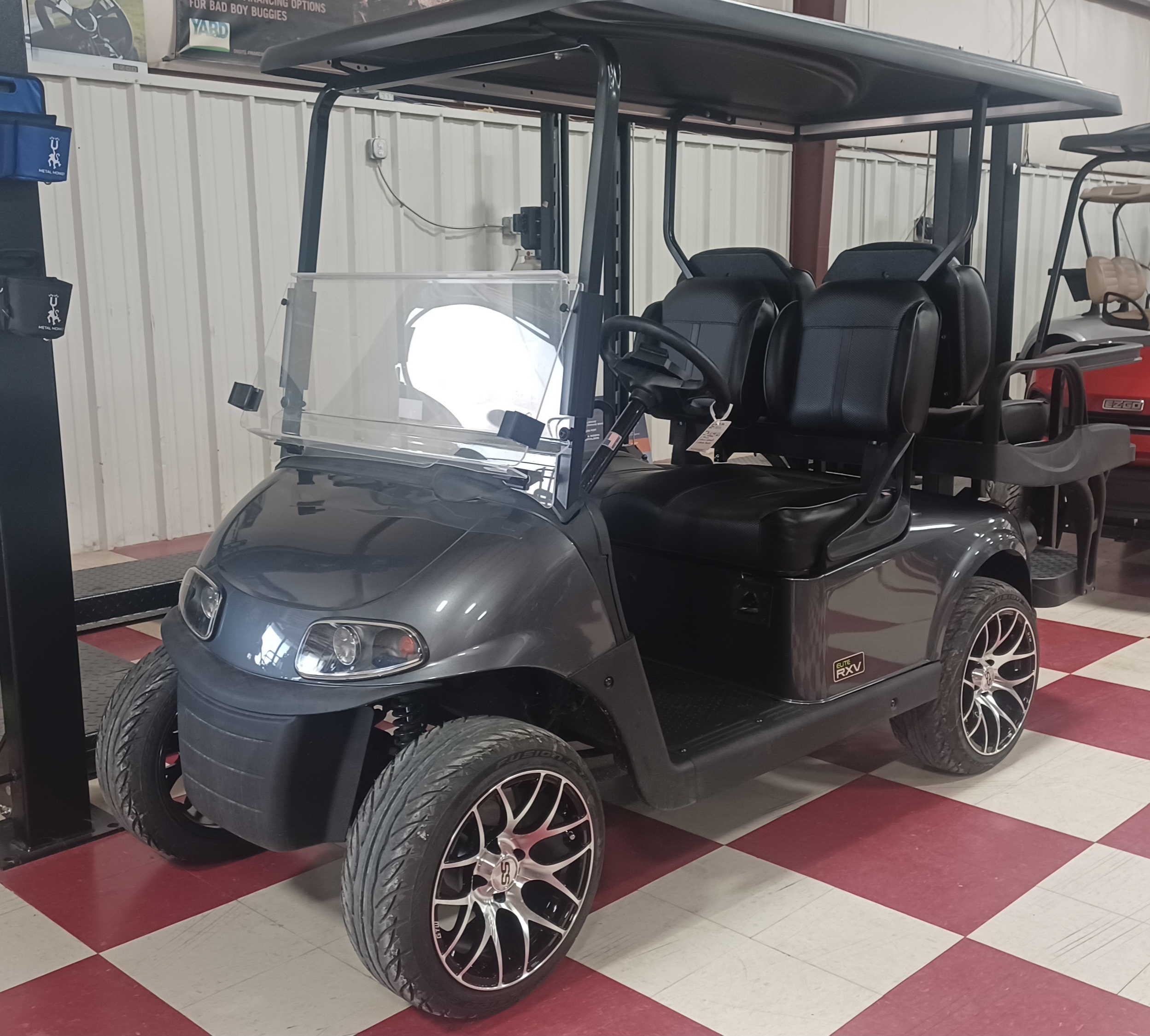 2023 E-Z-GO RXV ELITE 2.2 LITHIUM 4 PASSENGER – CHARCOAL