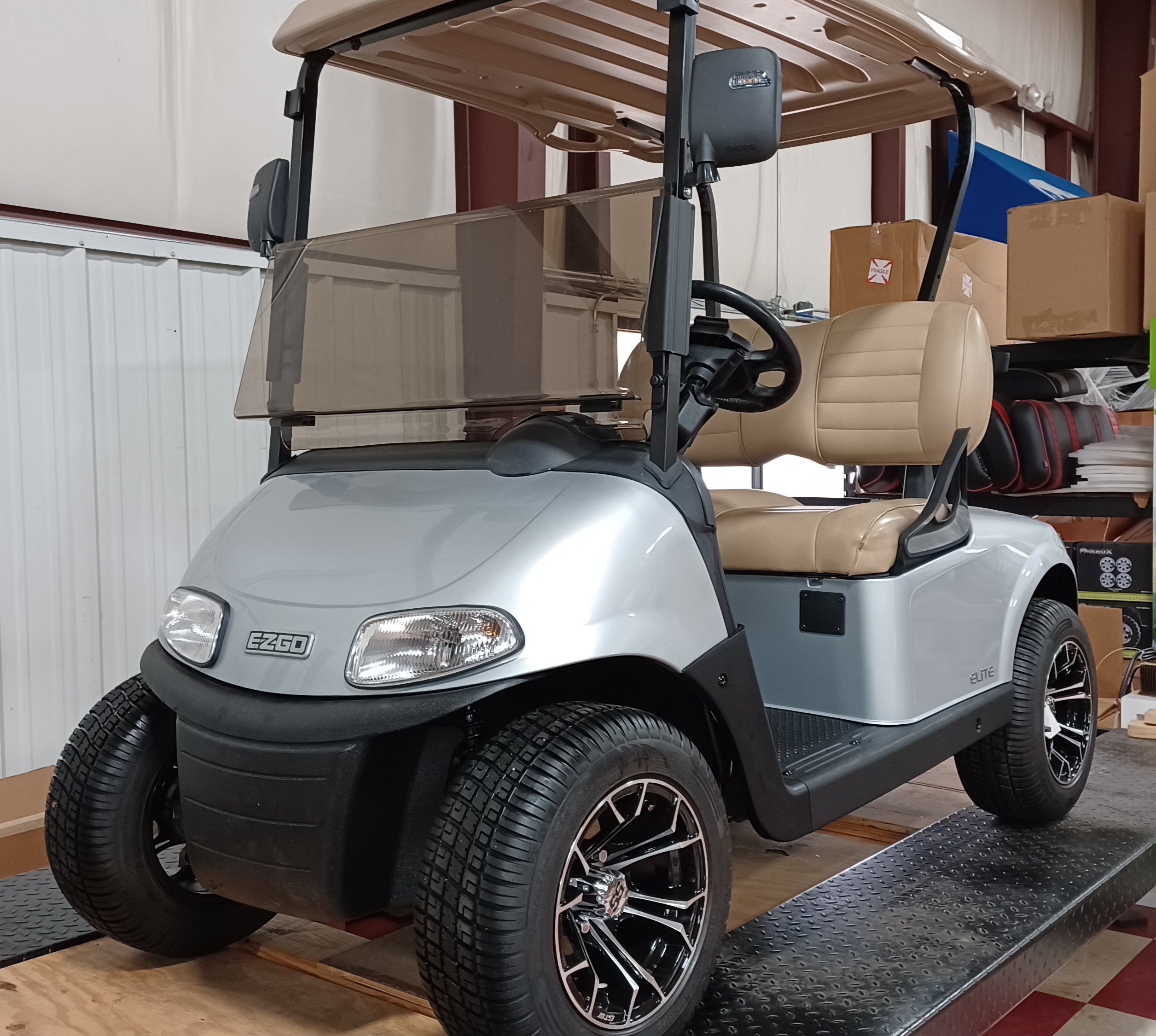 2019 E-Z-GO RXV – LITHIUM – SILVER